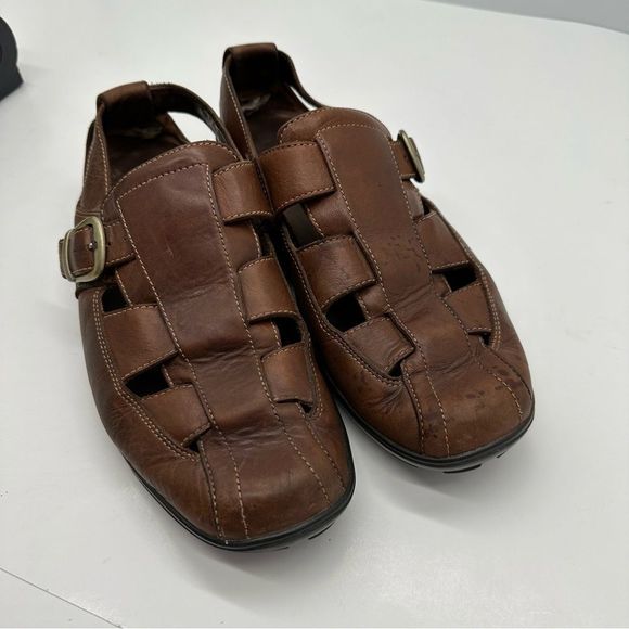 Cole Haan Fisherman Sandals Mens 8.5 Leather Closed Toe Strap Buckle Vibram Sole - Picture 2 of 11